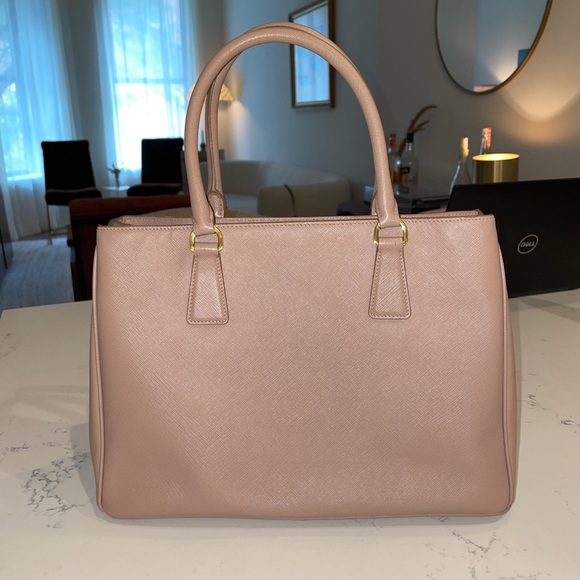 Prada Saffiano Lux Leather Tote in Cammeo - Picture 3 of 17